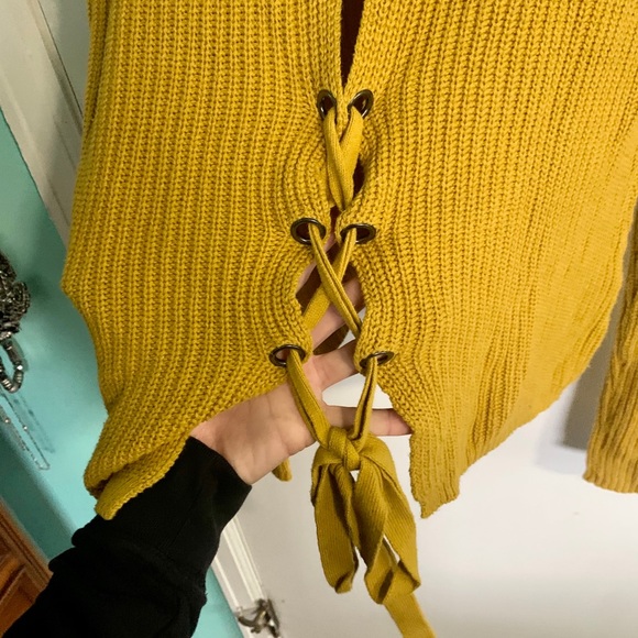 Lace Up Back Sweater - Picture 4 of 5